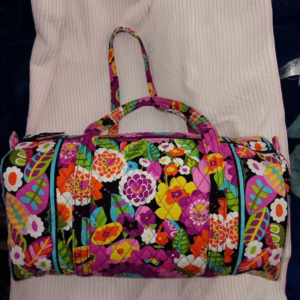 EUC Small Vera Bradley VaVa Bloom Duffle bag